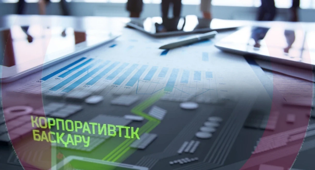 Корпоративтік кештегі бойжеткен ішімдікті көп ішіп, аяғын жайып алған.