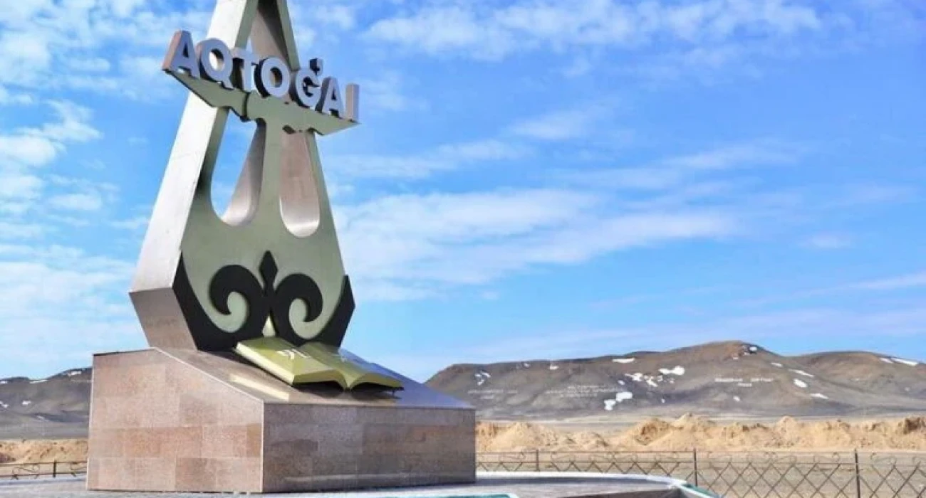 Қарт орманшының үйіндегі секс