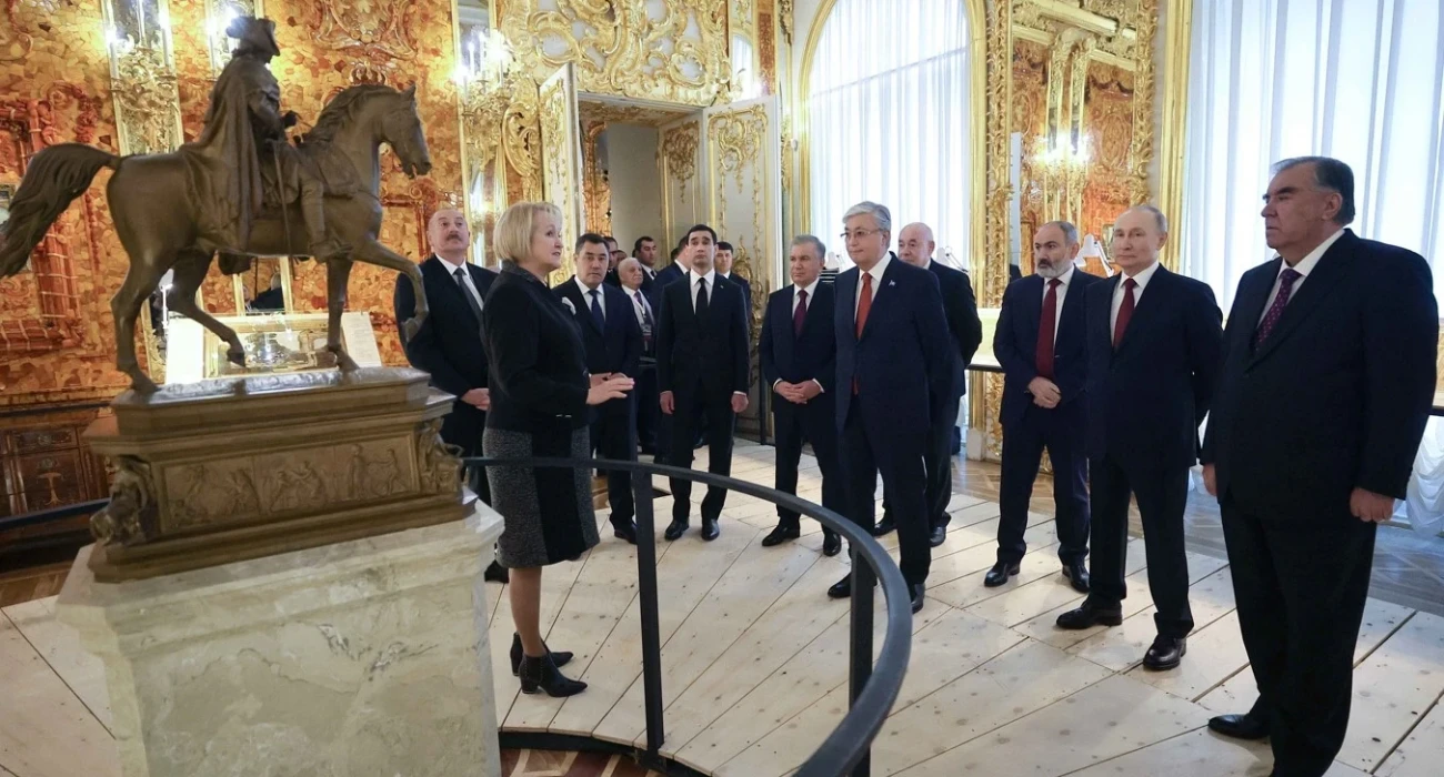 Рен ТВ арқылы эротиканы онлайн көріңіз «Үй шаруасының банкасы» порносын көріңіз.