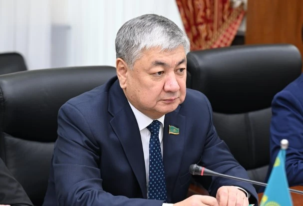 Алдымызда биік мақсат тұр