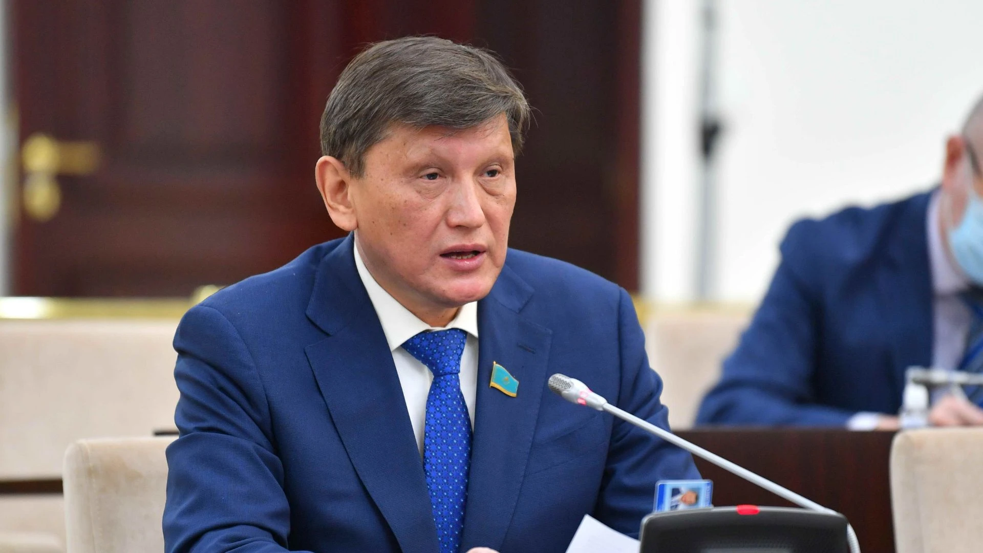 Ядролық физика институтының қызметімен танысты