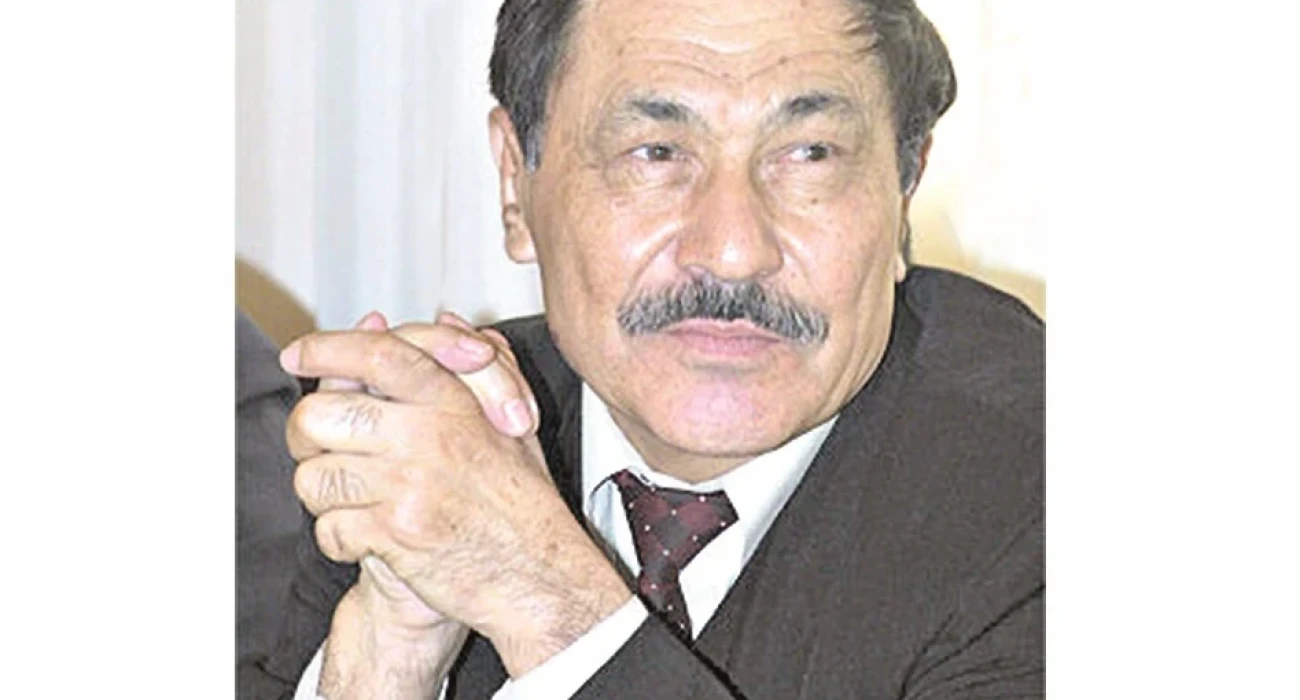 Жағажайдағы порно нудистік жасырын камера Бля саған Тони фильмі