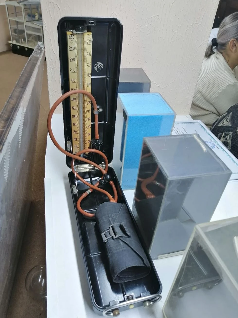 Жаңа жәдігермен толықты