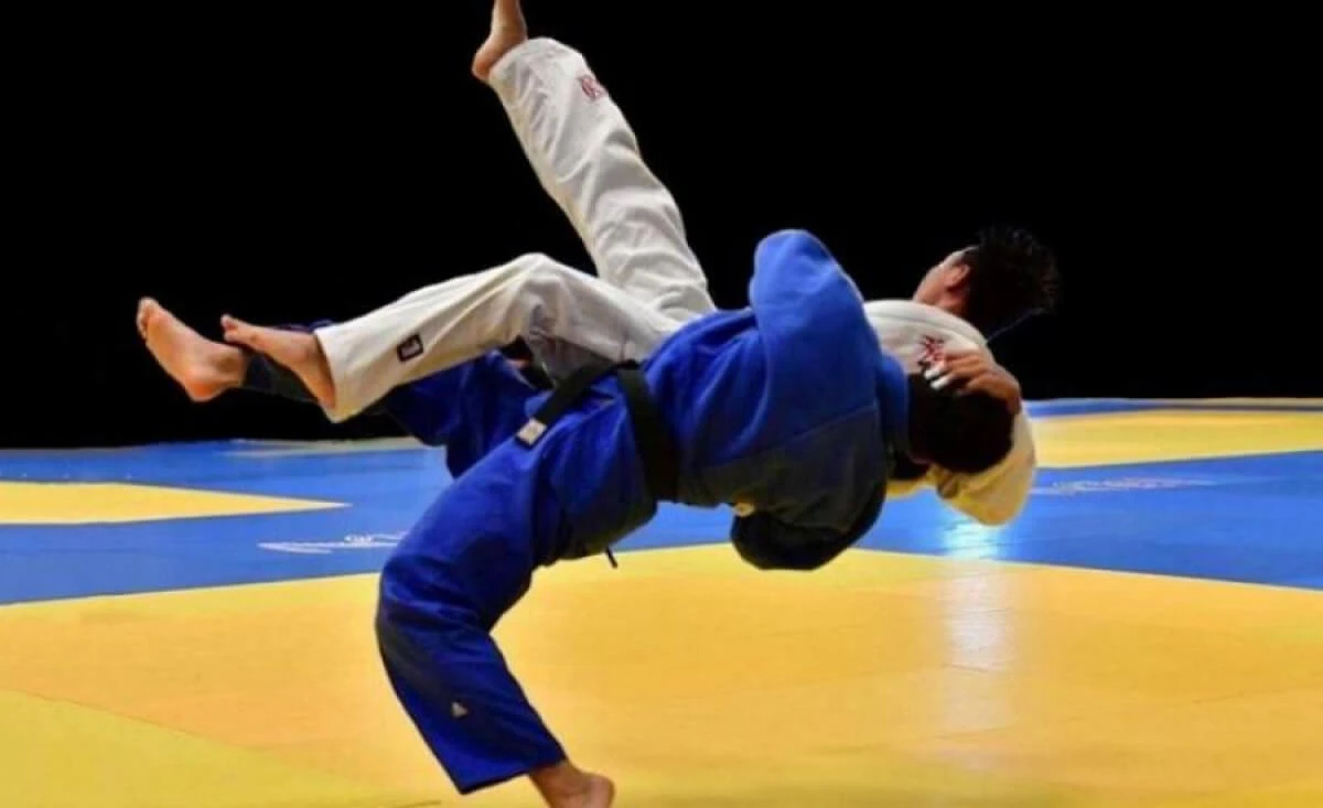 Мықтылар Парижде тоғысты