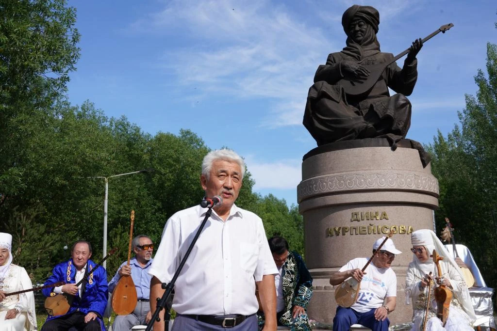 Күмбірлеген күйге елжіремейтін қазақ жоқ