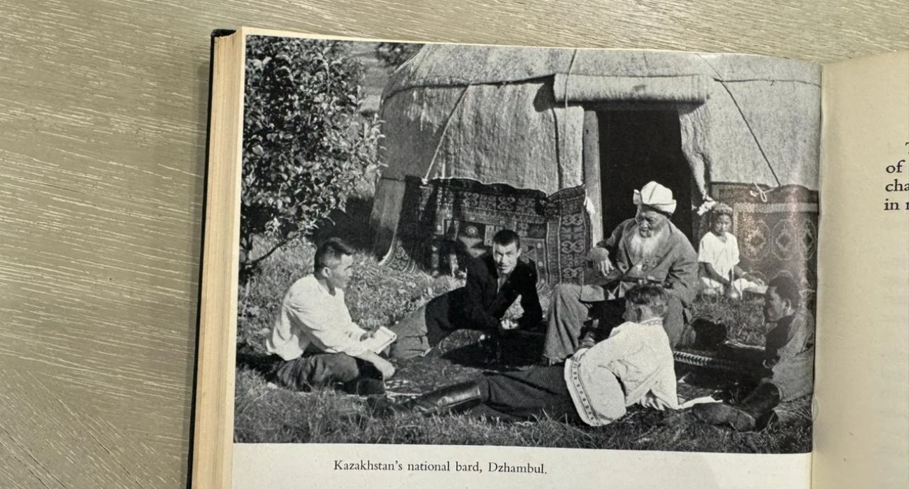 Момока нишина анал Фотосуретте жабылған үлкен табиғи сиськи