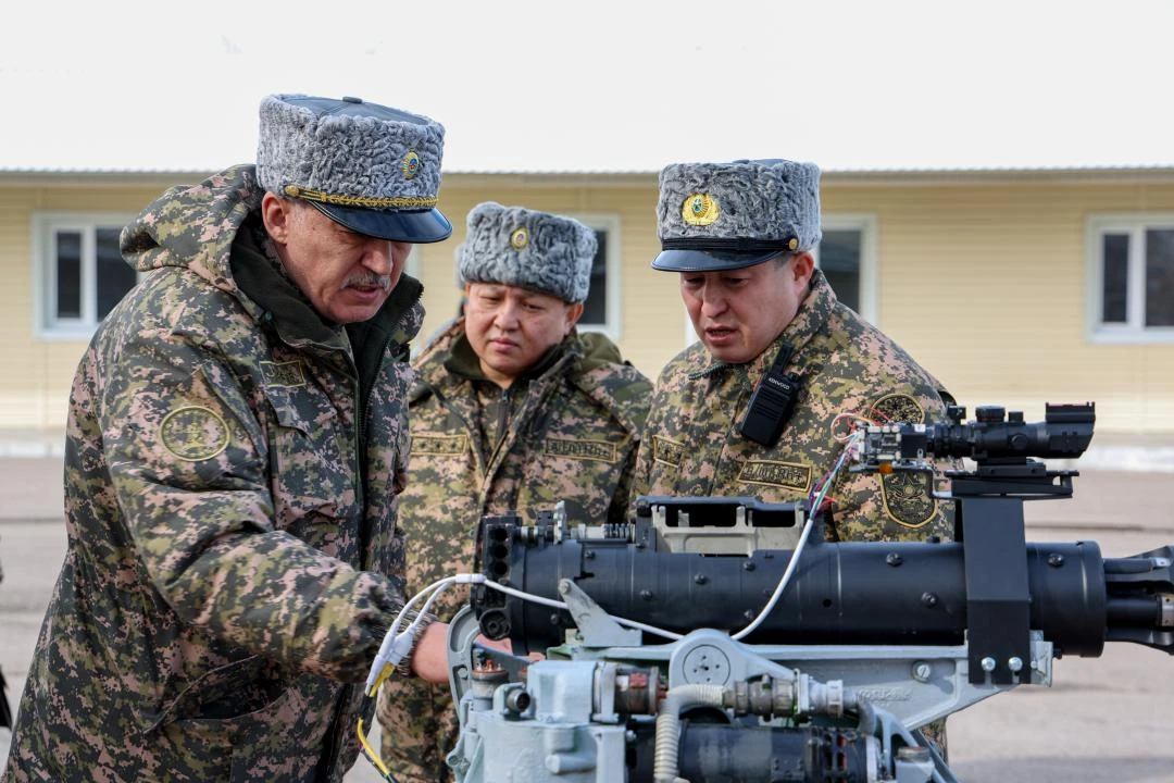 Гарнизондар қызметі тексерілді