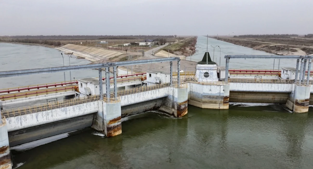 Жетілген мұғаліммен орыс порно