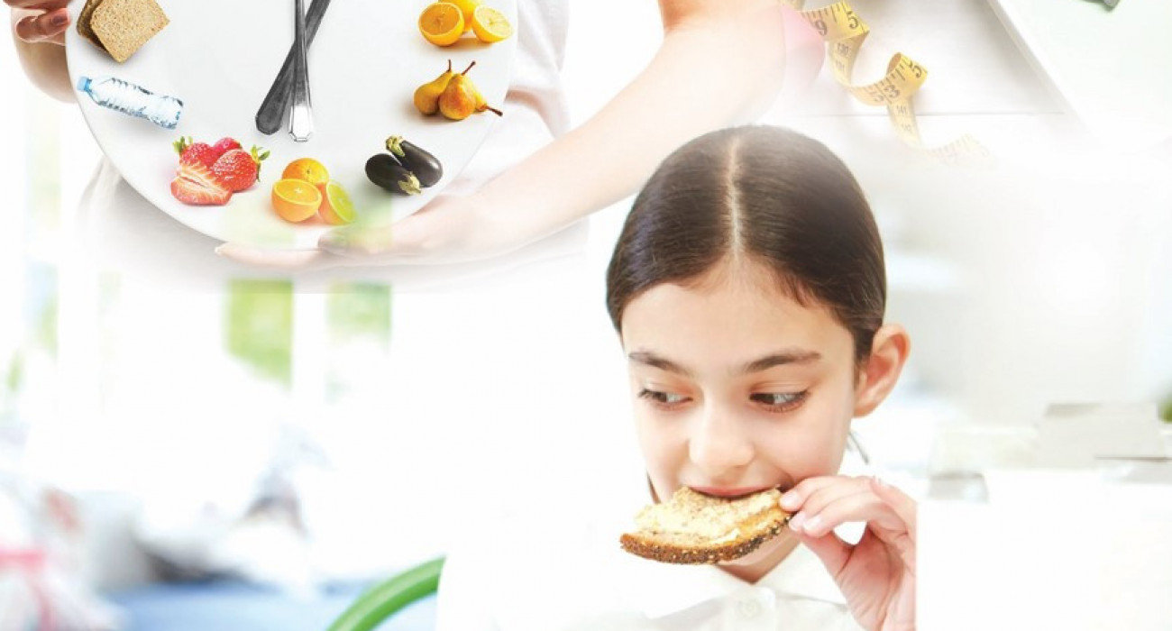 Қарда жалаңаш жапон әйелі Дик бейнеге нысанды салыңыз