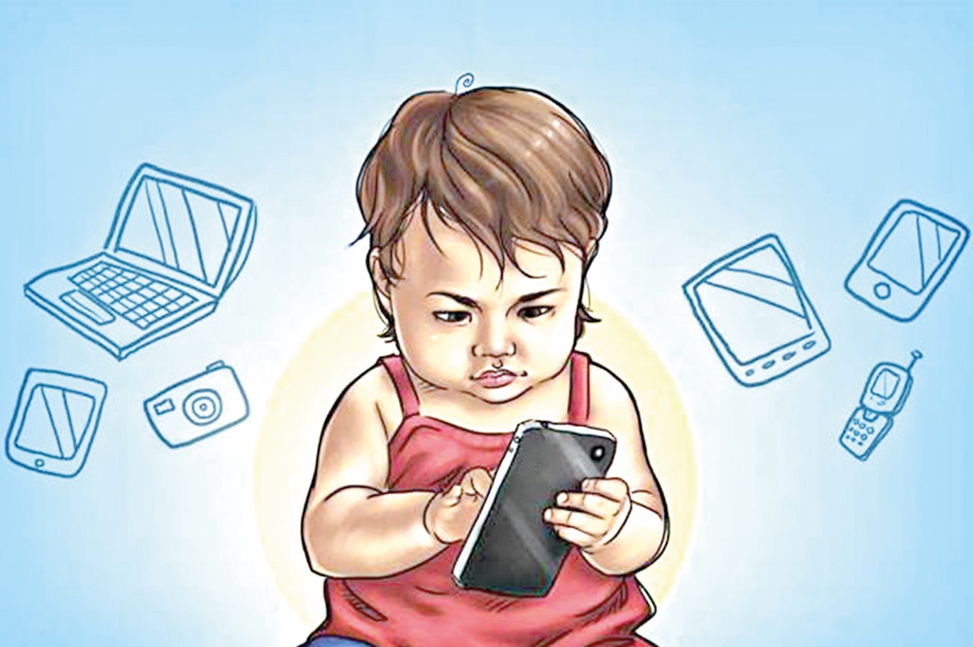 Жағажайда жалаңаш сиқырмен Қисық фигуралары бар жалаңаш әйел бейне