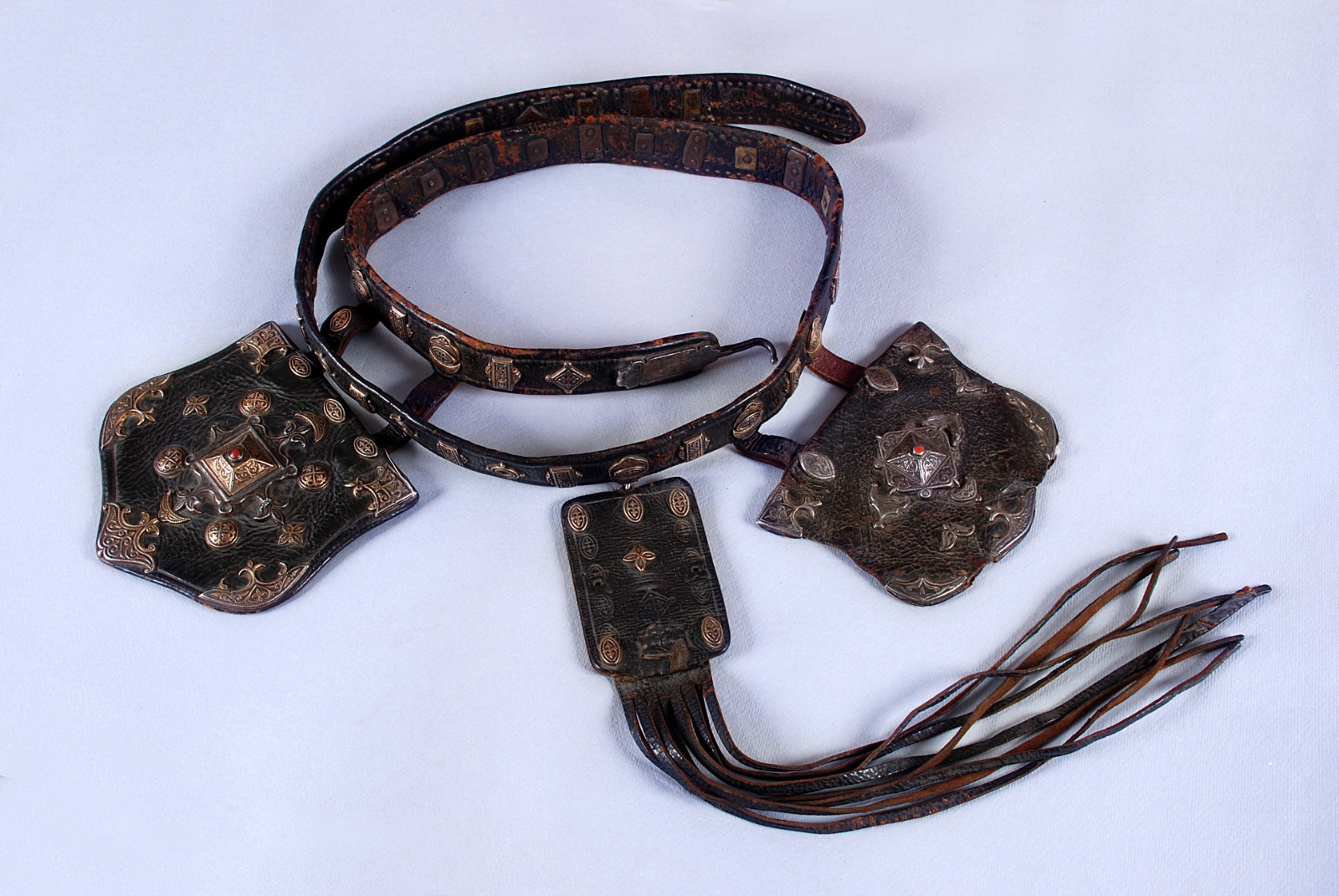 Кісе белбеу кімдікі?