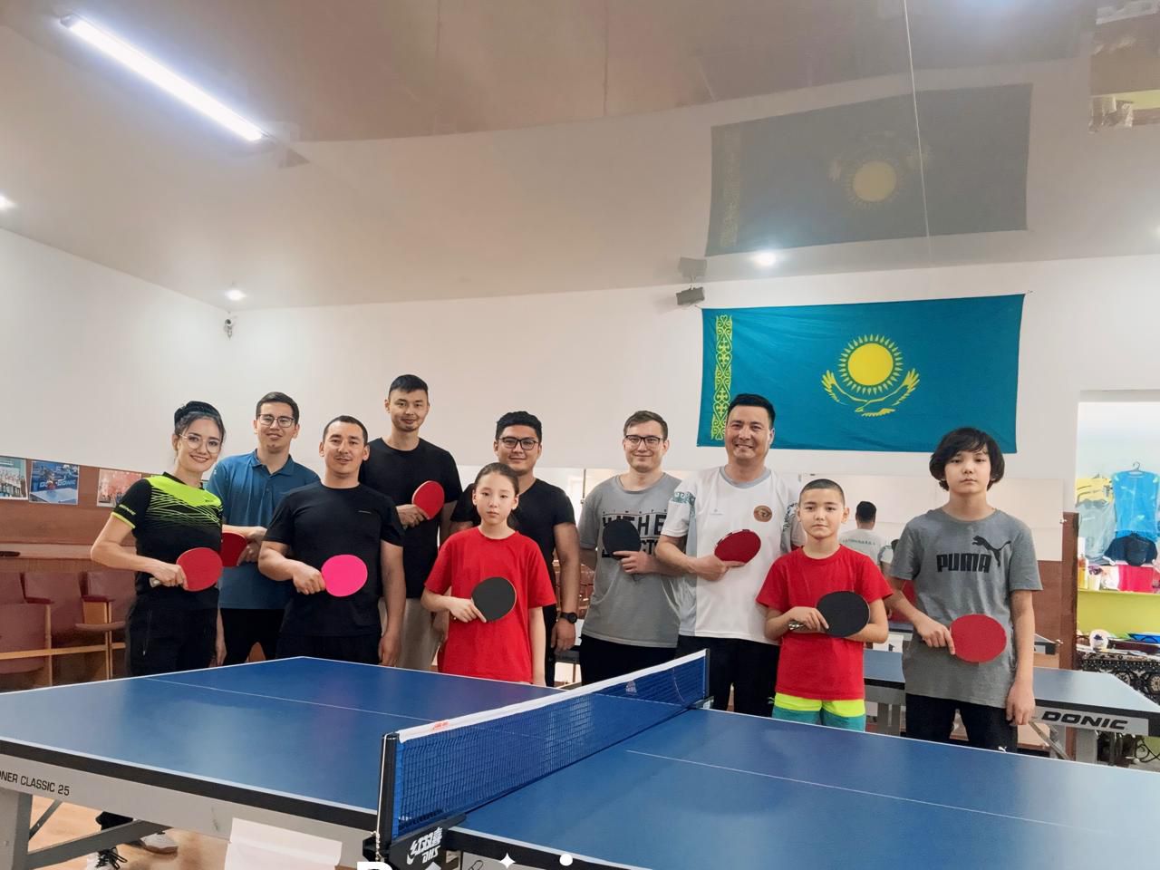 Тұрғындарға тегін үстел теннисі