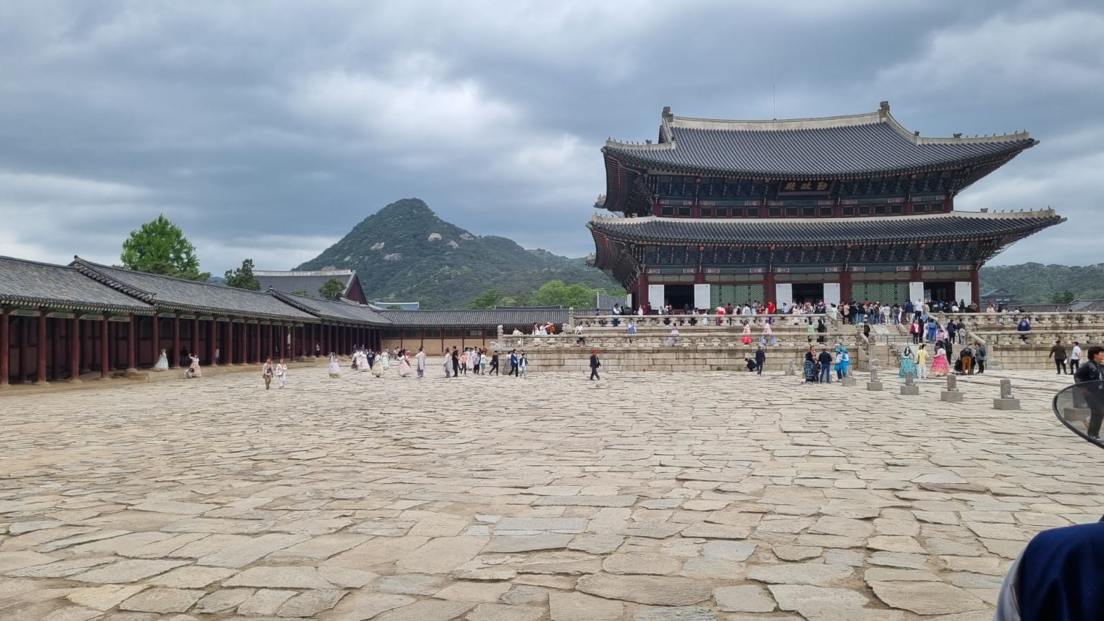 Көз жауын алған Корей түбегі