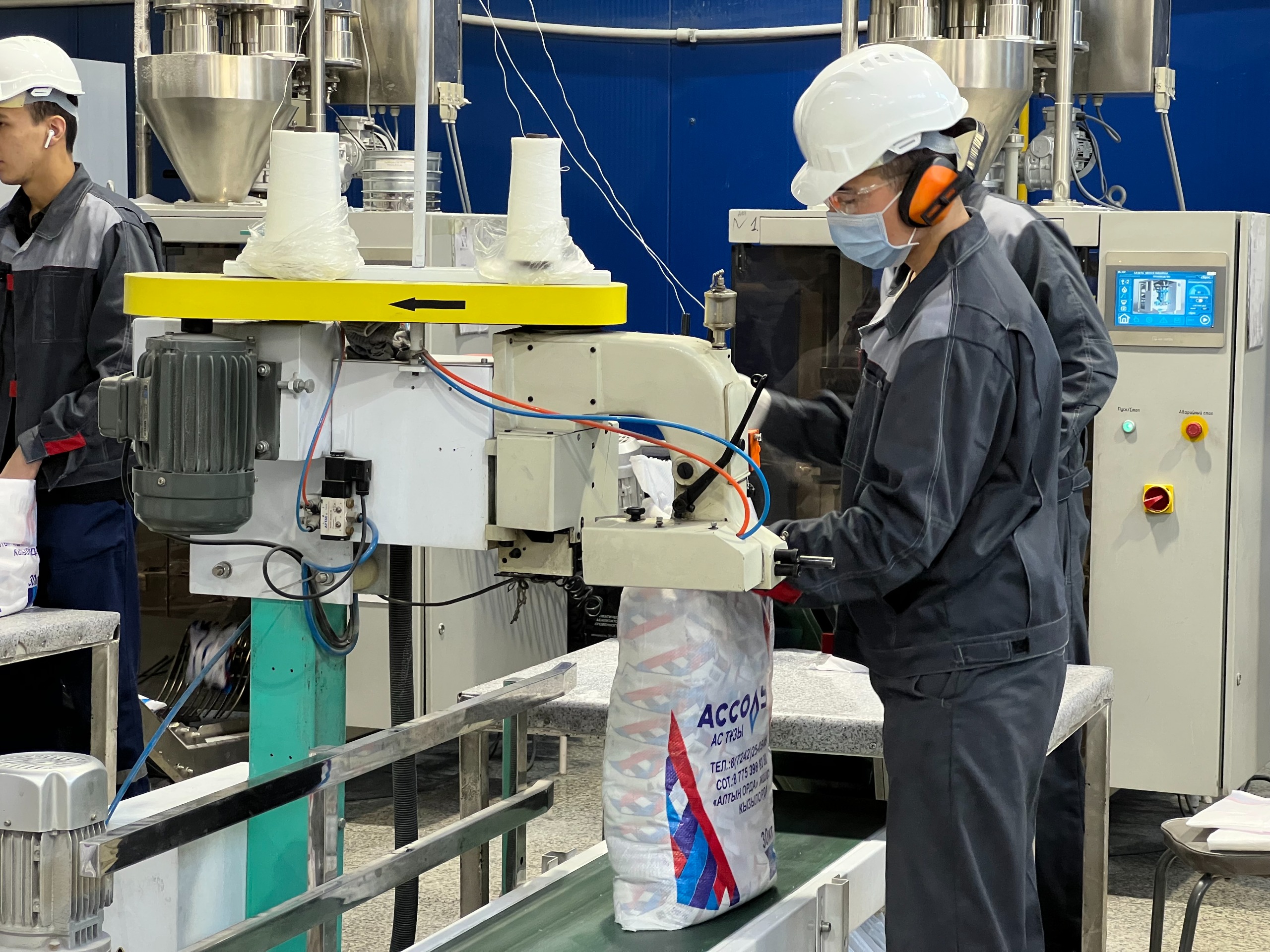 Еркектер ыңылдап ауыр секс