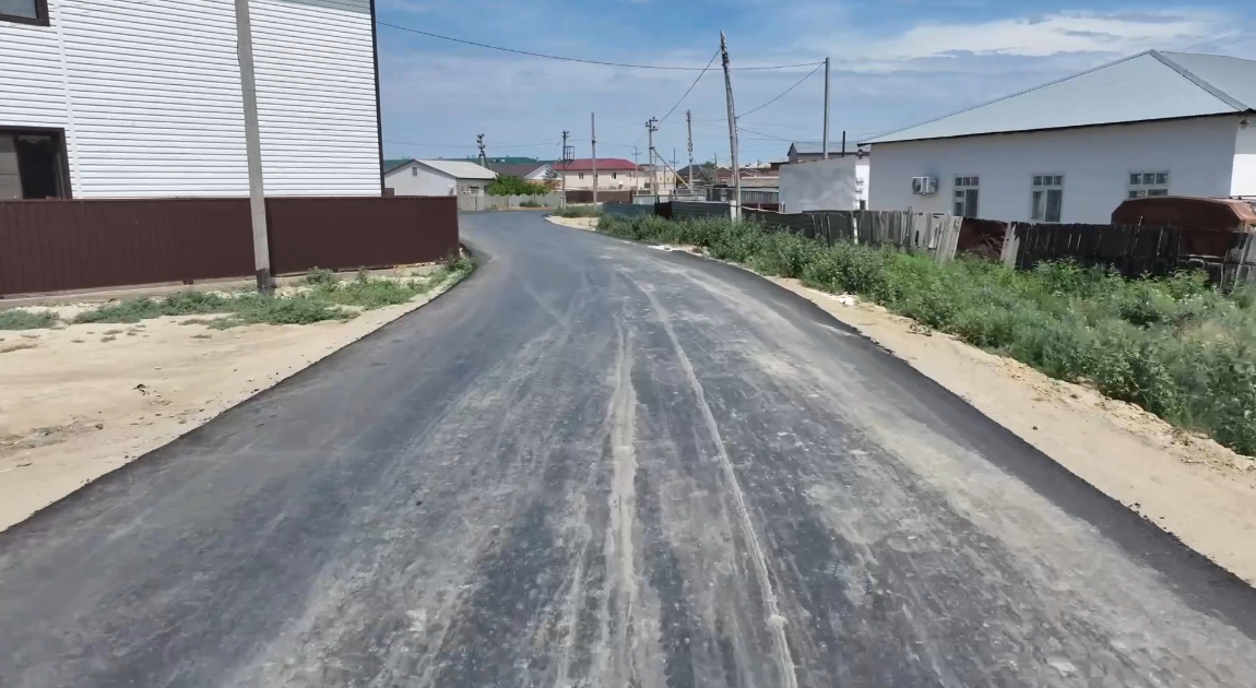 Құлсарыда тасқын кезінде бүлінген жолдар қалпына келтіріліп жатыр