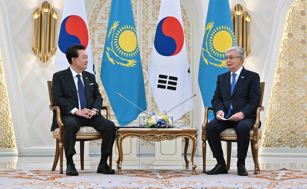 Президент кореялық әріптесімен шағын құрамда келіссөз жүргізді