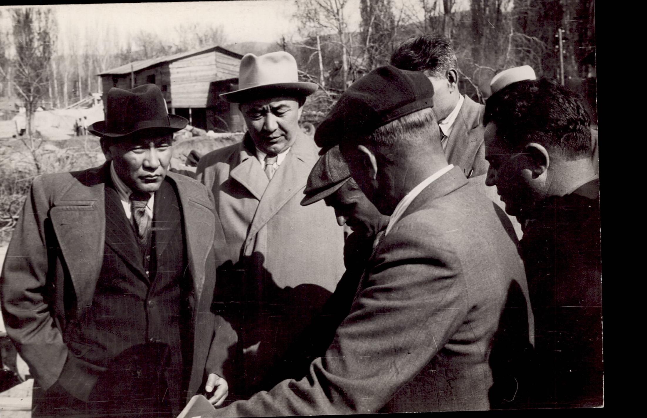 Қос алыптың қасиеті