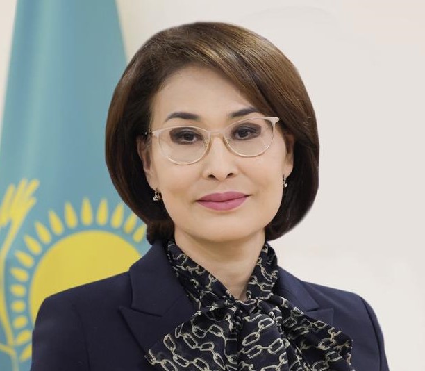 Өте әдемі черлидер қызбен жыныстық қатынас