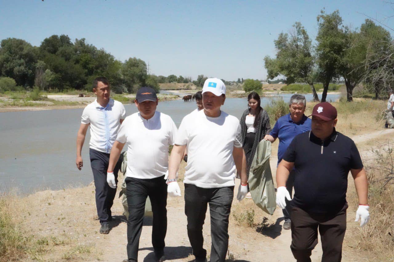 Арыс жағасындағы демалыс аймағы