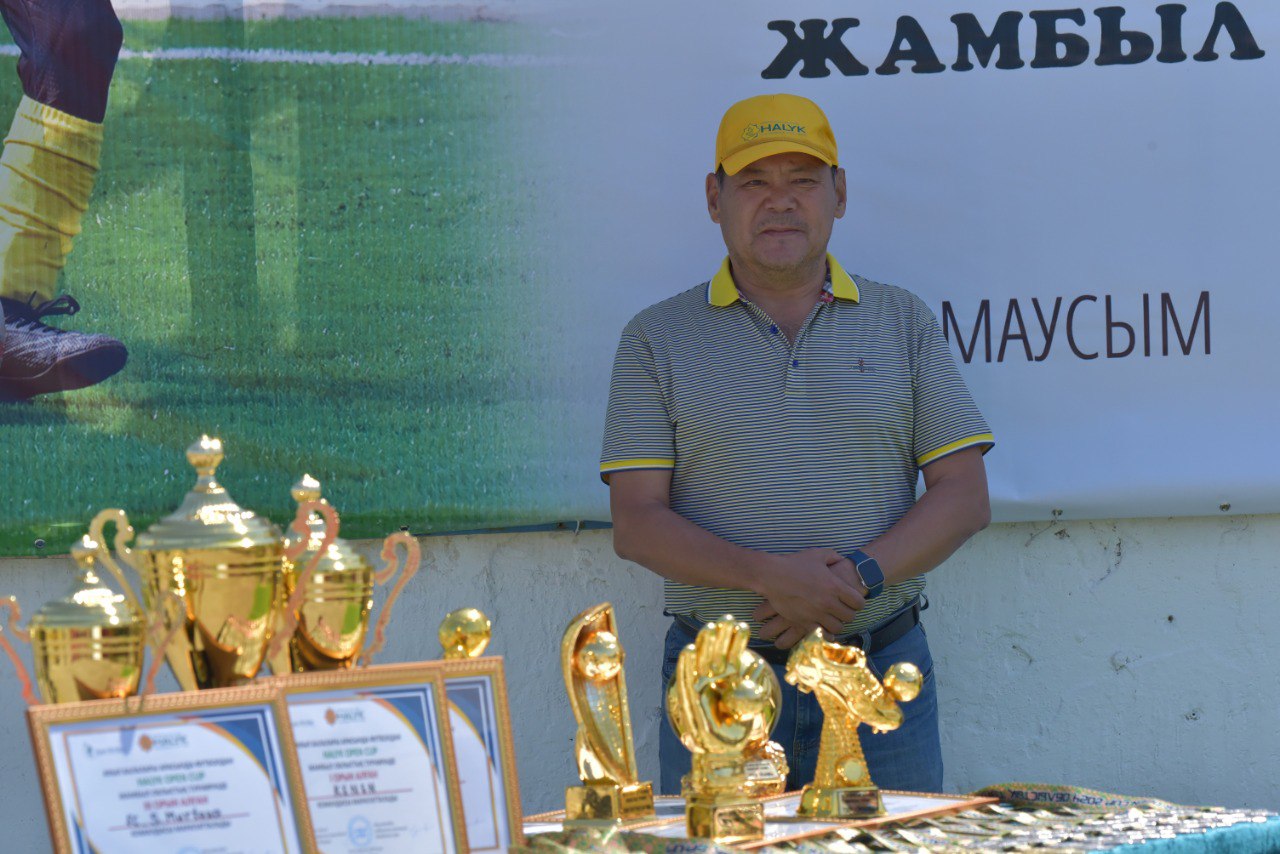 Жамбыл облысында өткен турнирде алғаш рет қыздар футбол командасы бақ сынады