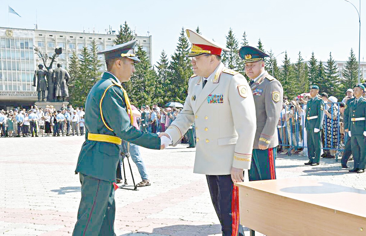 Ұлттық ұлан жас офицерлермен толықты