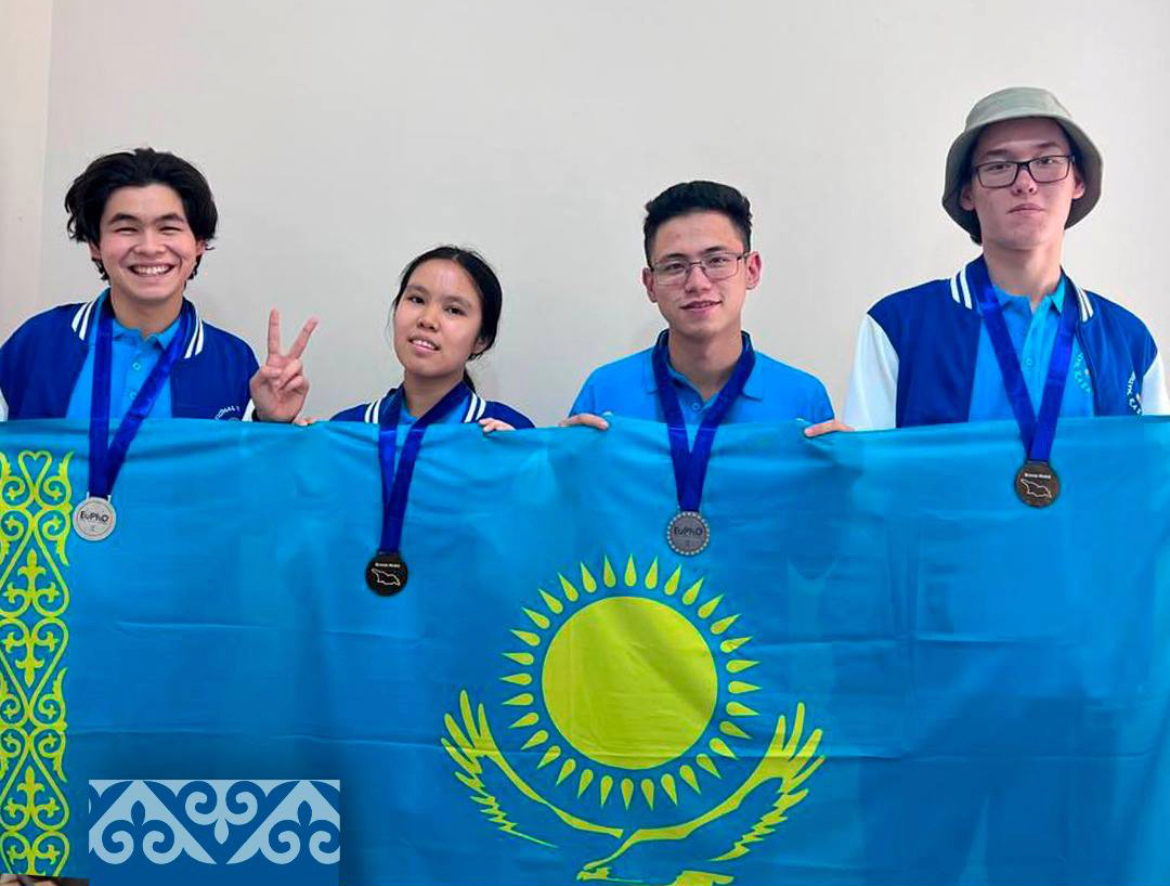Грузияда Қазақстан оқушылары 4 медаль жеңіп алды