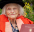 Ұлыбританиялық ғалым 98 жасында докторлық дәрежесін алды