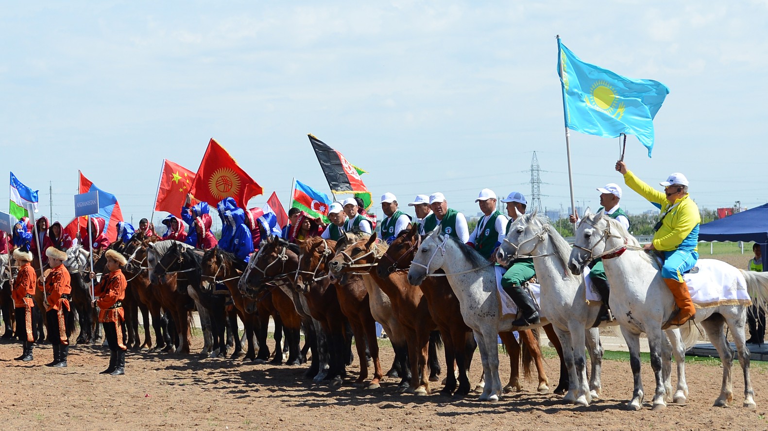 Жіпсіз байланып, жіксіз біріккен