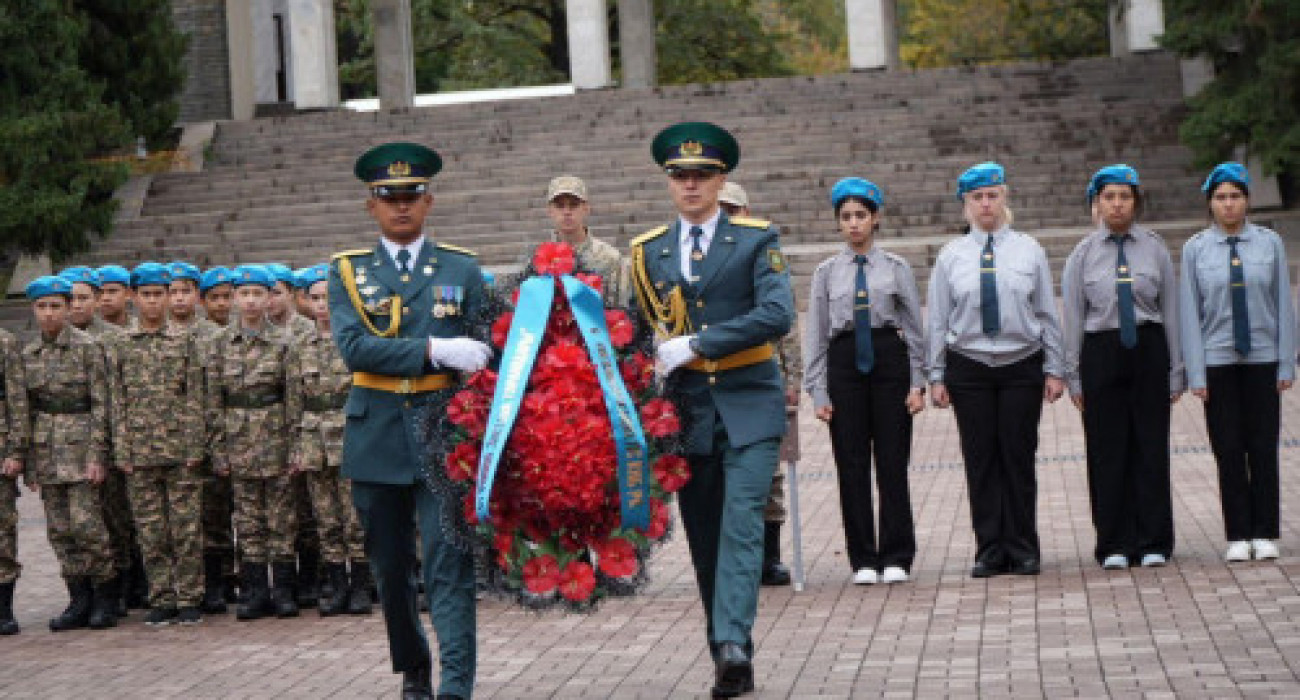 Үлкен кеуделердің порнофотосуреттері Ольга Родионовамен порно