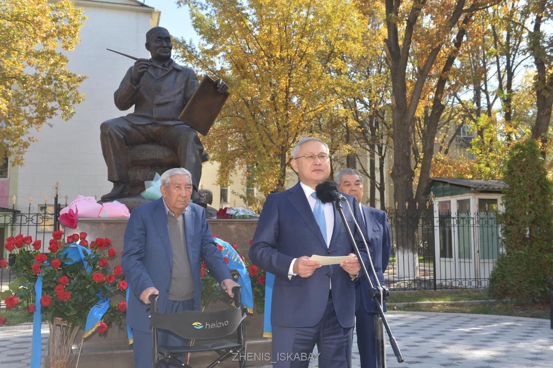 Жетісу облысында Әбілхан Қастеевке ескерткіш орнатылды