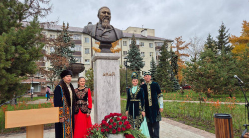 Татарстанда Абай Құнанбаевтың бюсті ашылды