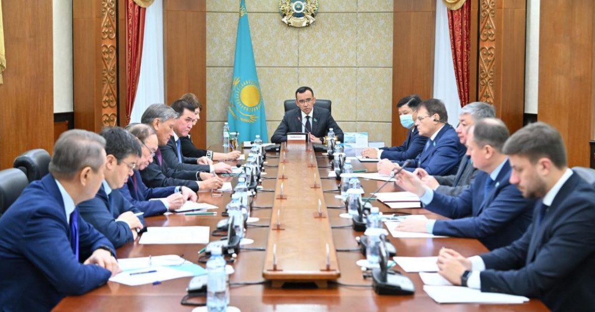 Жұртшылықпен жүздеседі