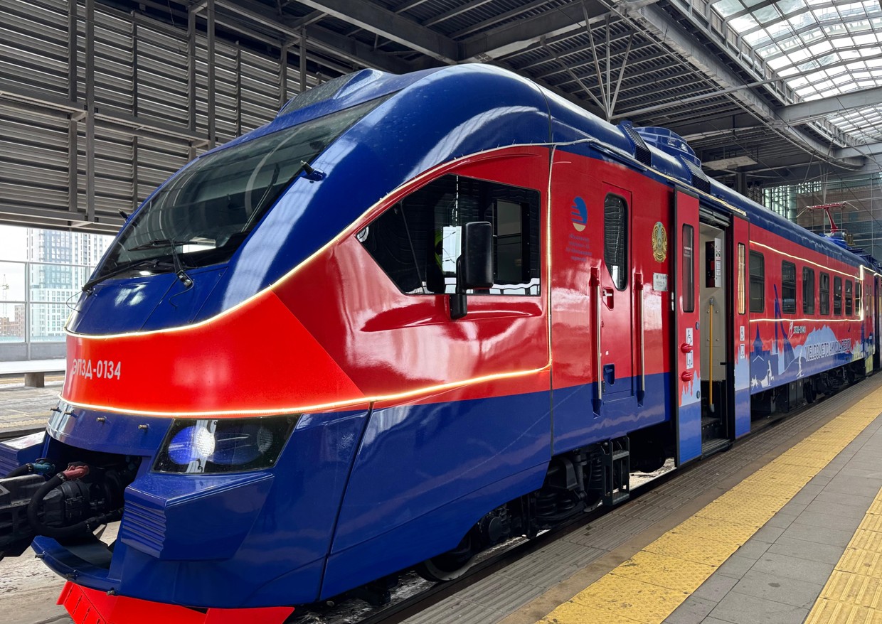 Бурабайға жылдам жеткізетін пойыз