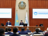 Ақтаудағы ұшақ апаты: «AMANAT» депутаттары көңіл айтты