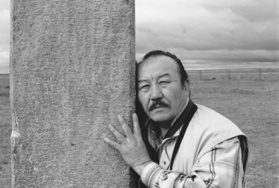 Абыз-аға, сіз ел төріндесіз!