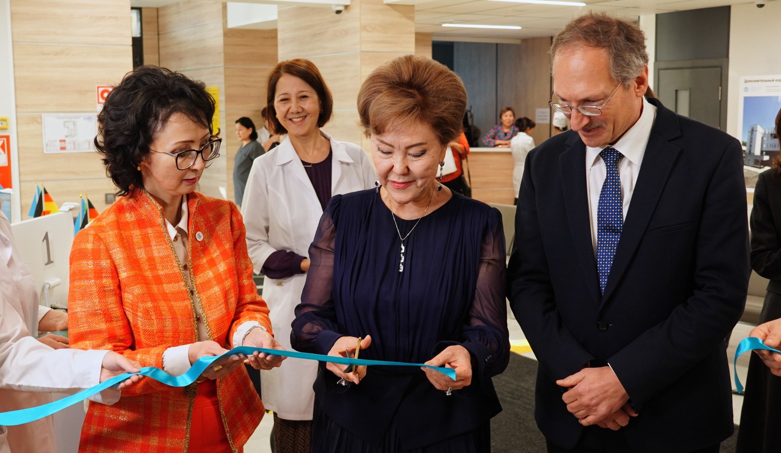 Суқараңғылық емделеді: Алматыда қазақ-неміс глаукома орталығы ашылды