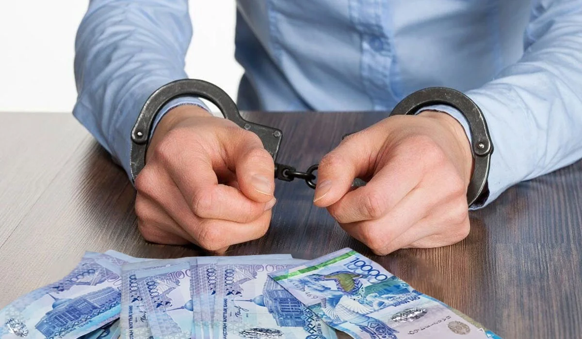 Ақтөбе колледжі директоры 108 студенттен 500 мың теңге жинаған