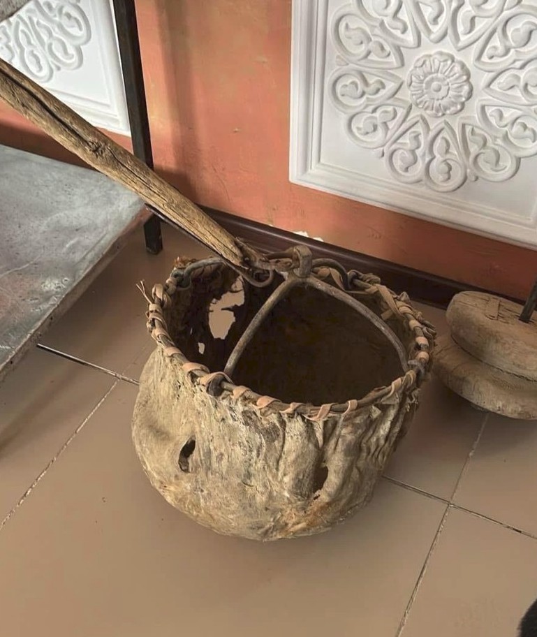 Теріден жасалған қауға