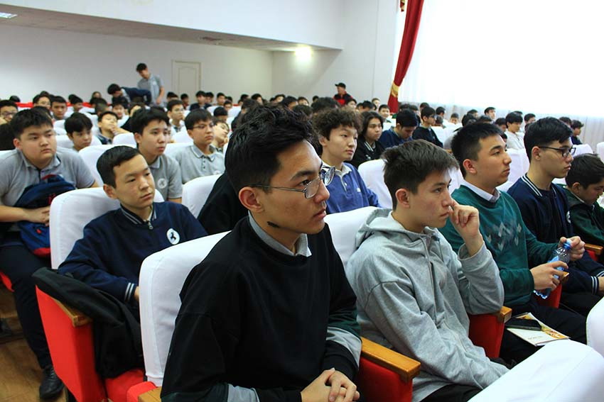 Жасөспірімдерге керек кездесу