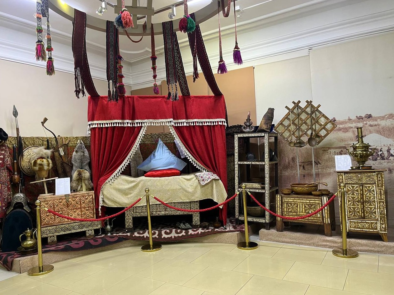 Киелі мекендегі көне музей