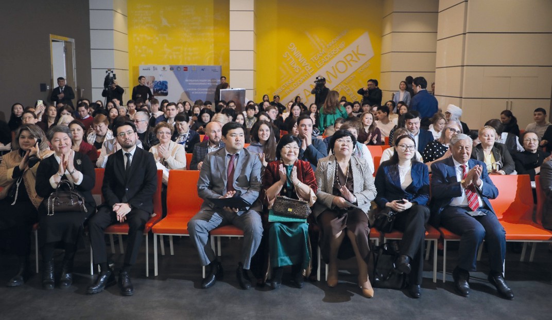 Білікті жолбасшы маманға зәруміз