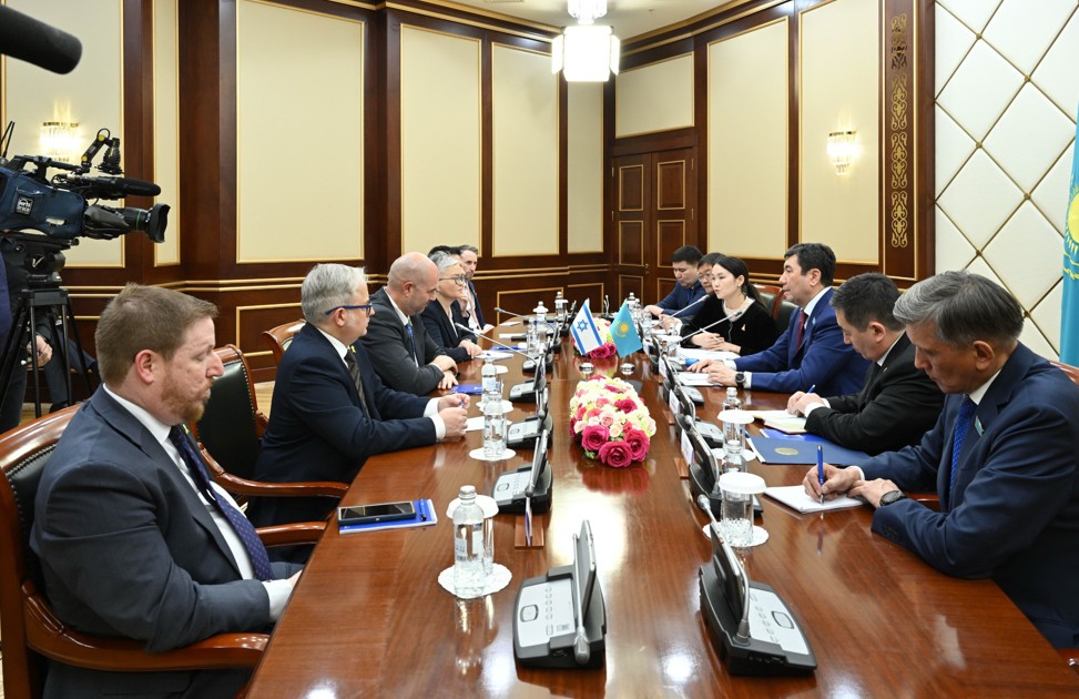 Кнессет спикерімен кездесті