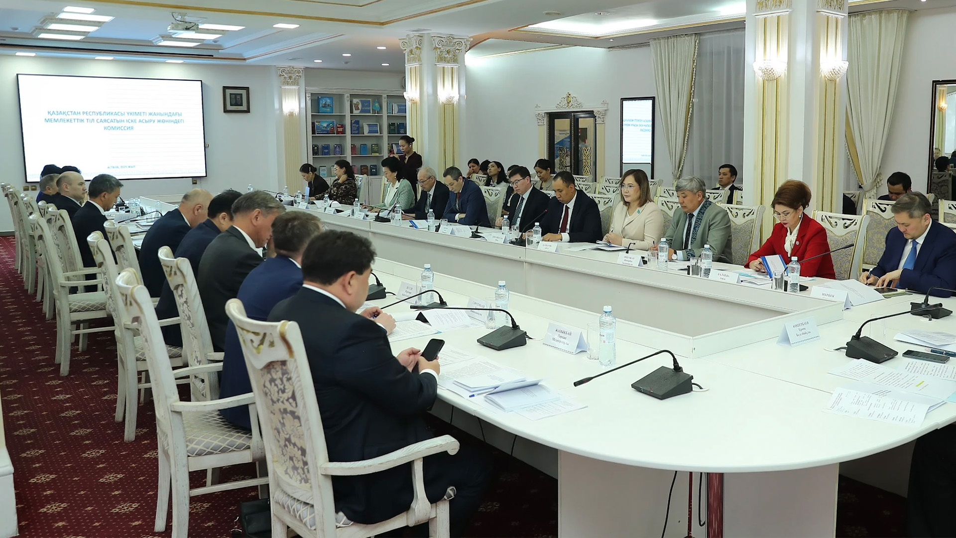 Мемлекеттік тіл және цифрлық бастамалар