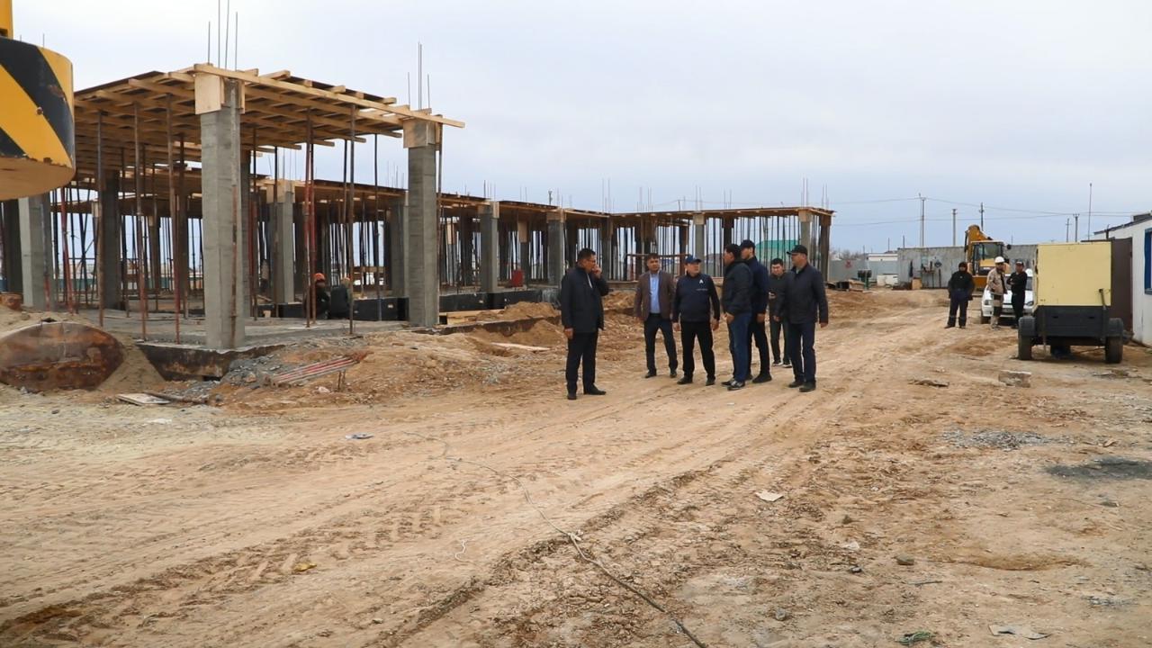 Нысандар құрылысы неге кешігеді?