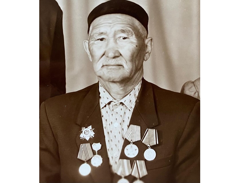 Атаммен мақтанамын!