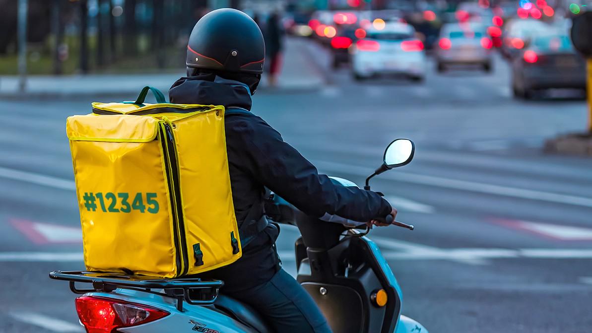 Курьер  табысы қанша?