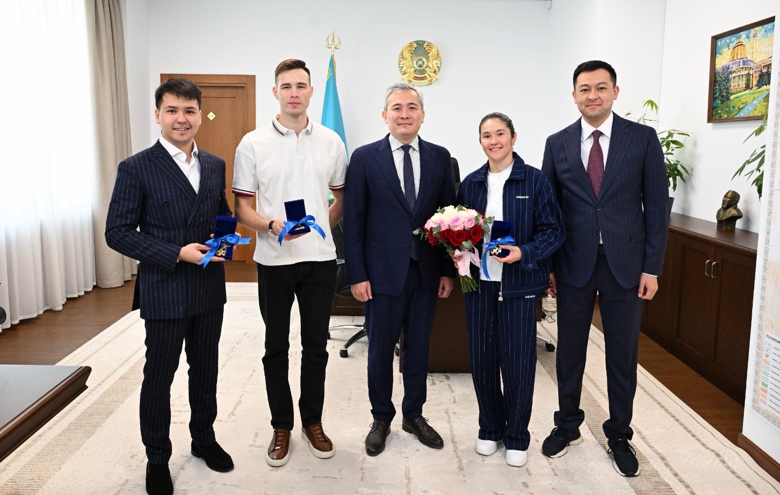 Алматылық Олимпиада жүлдегерлері уәде етілген үйлерін алды