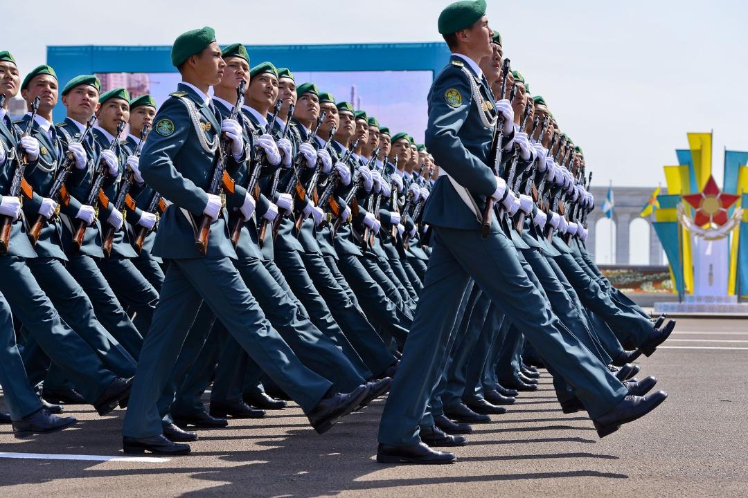 Астанадағы мерекелік әскери шерудің тікелей көрсетілімі