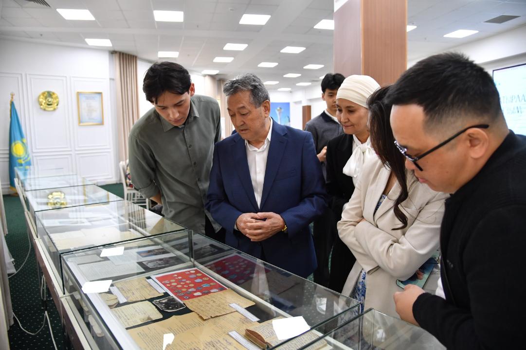 Астанада «Батырларға тағзым» порталының таныстырылымы мен қолжазбалар көрмесі өтті