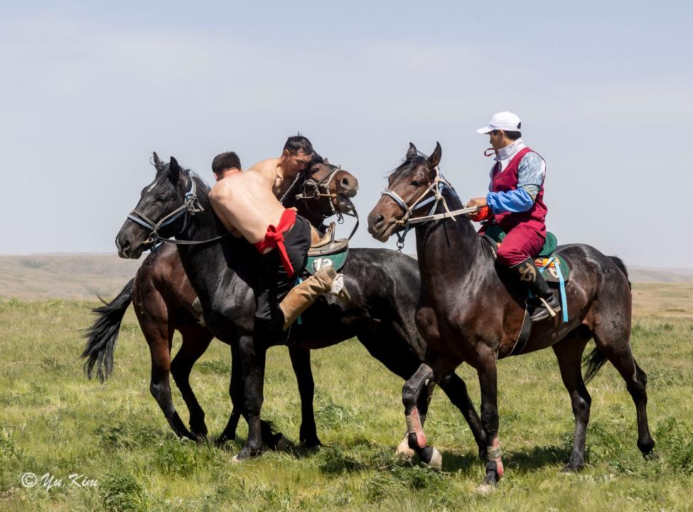 Бейне секс қаншықты жазалауды шешті